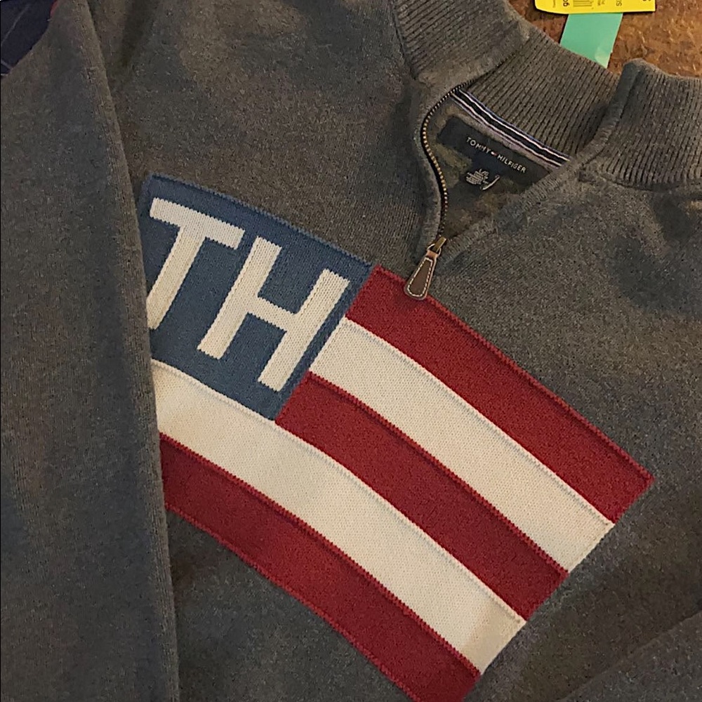 Tommy Flag Quarter-Zip